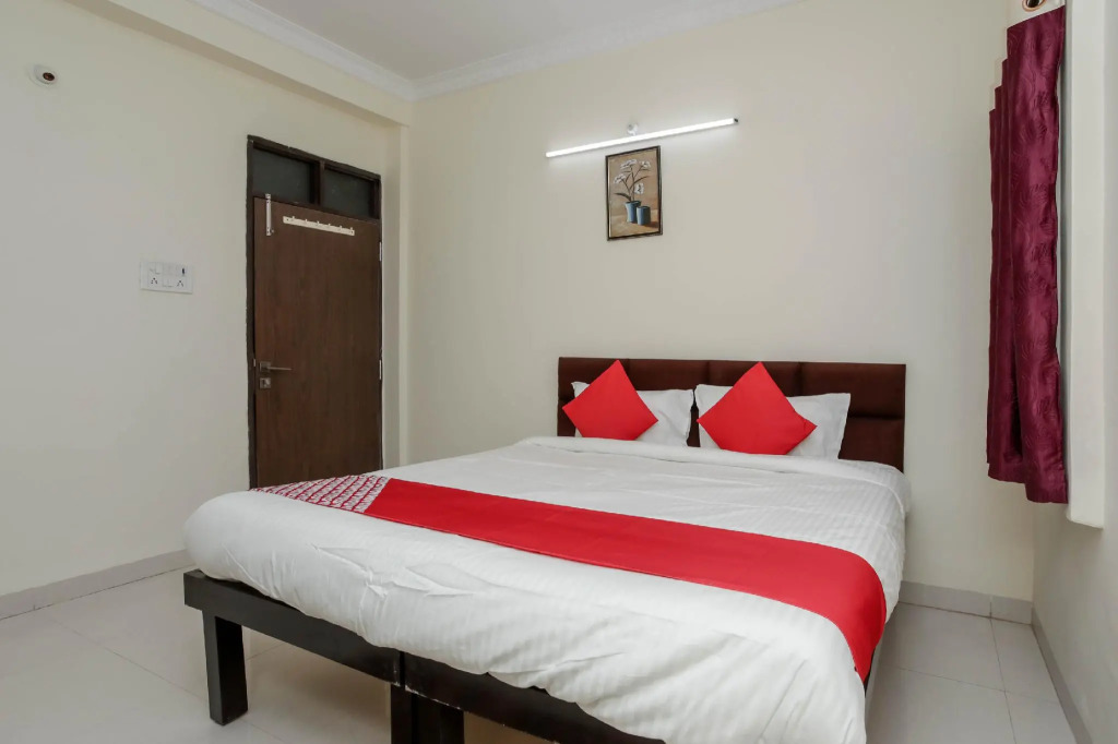 OYO 28790 Hotel Metro