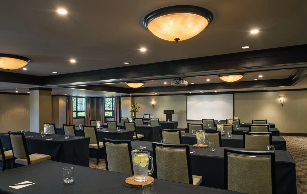 Executive Suites Hotel and Resort, Squamish