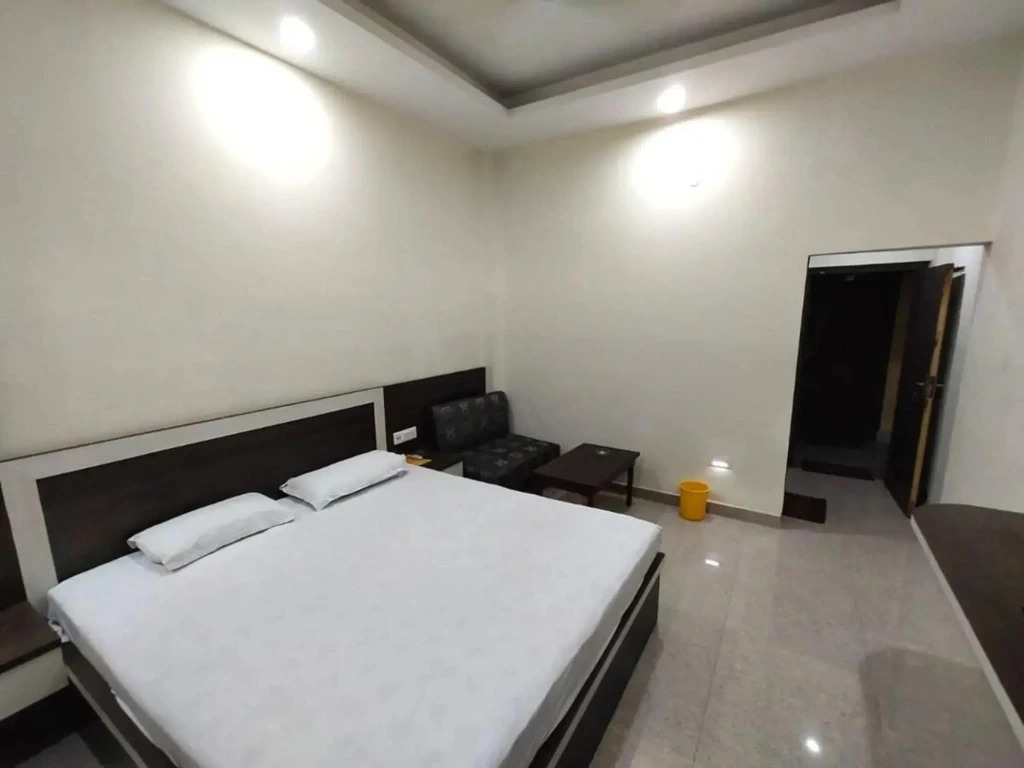 Hotel Mansarovar