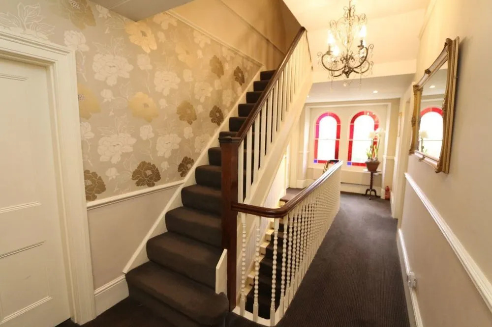 Lorne House Bed & Breakfast