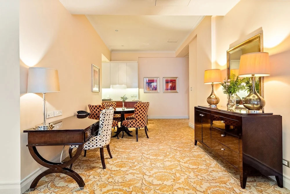 Taj Hotel 305