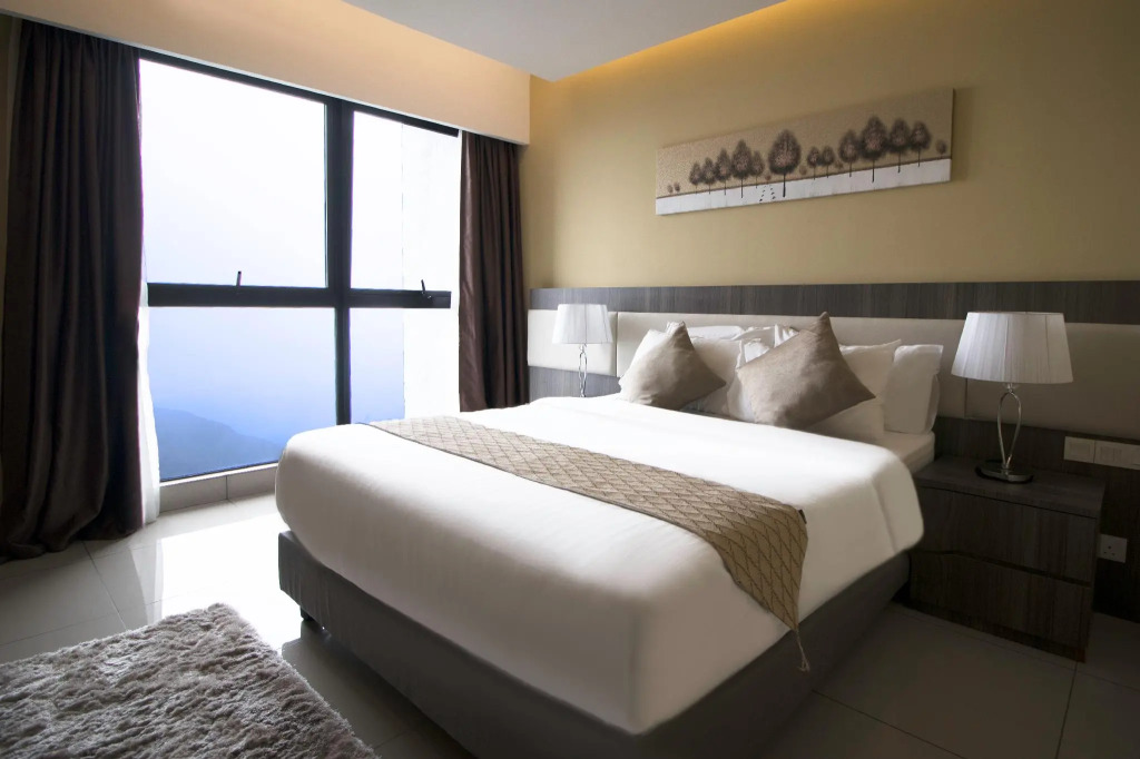 Sky DMont Suites