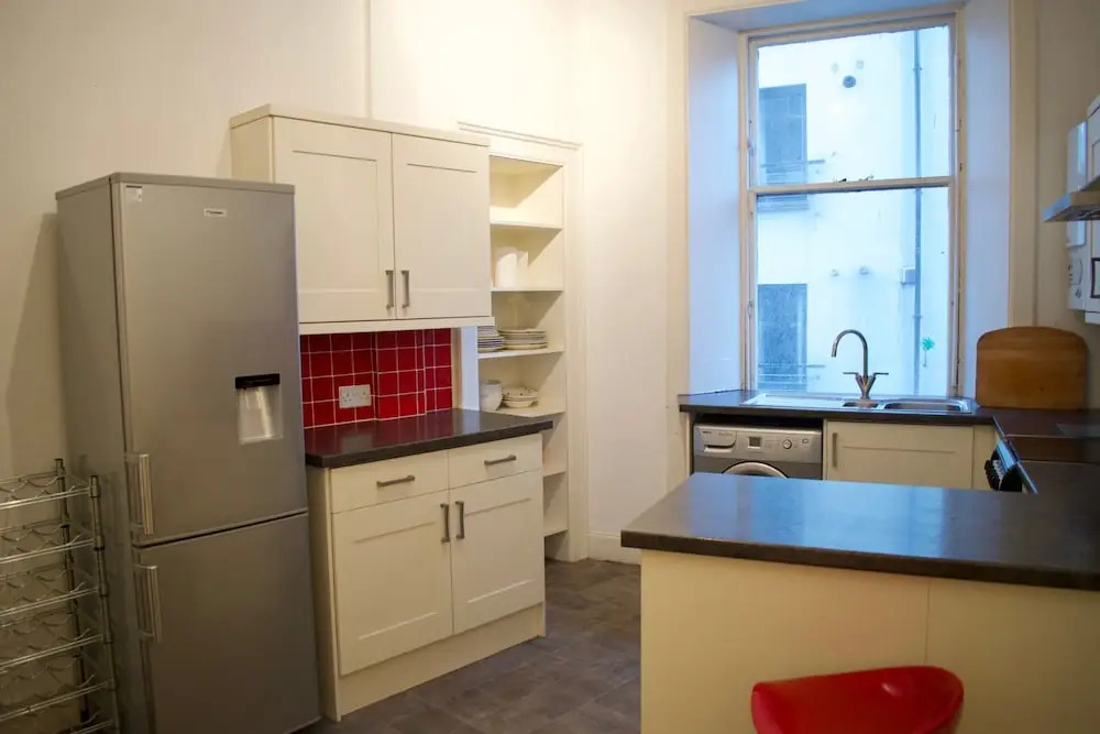 1 Bedroom Property in Leith