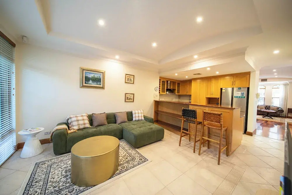 Cozy Home with fireplace 5mins to beach