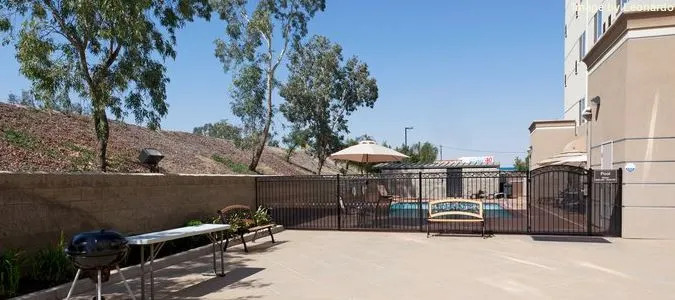 Wyndham Garden Bakersfield