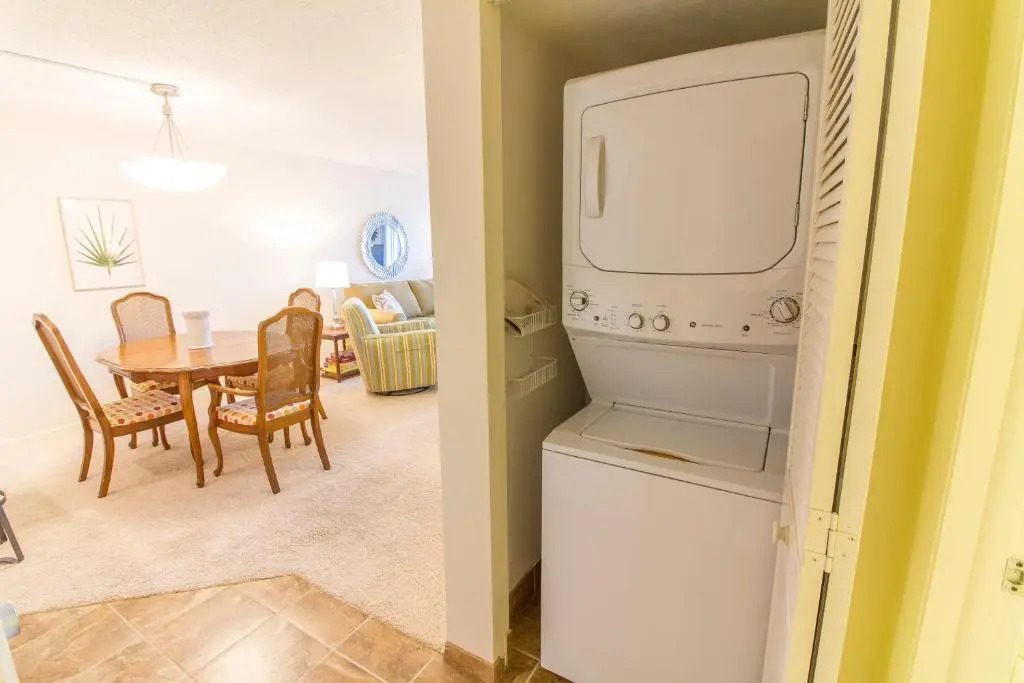 Sand Caper 202, Sleeps 4, Gulf Front, 2 Bedrooms, Elevator, Heated Pool