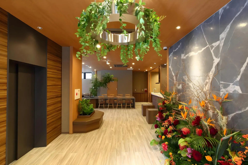 LUXCARE HOTEL