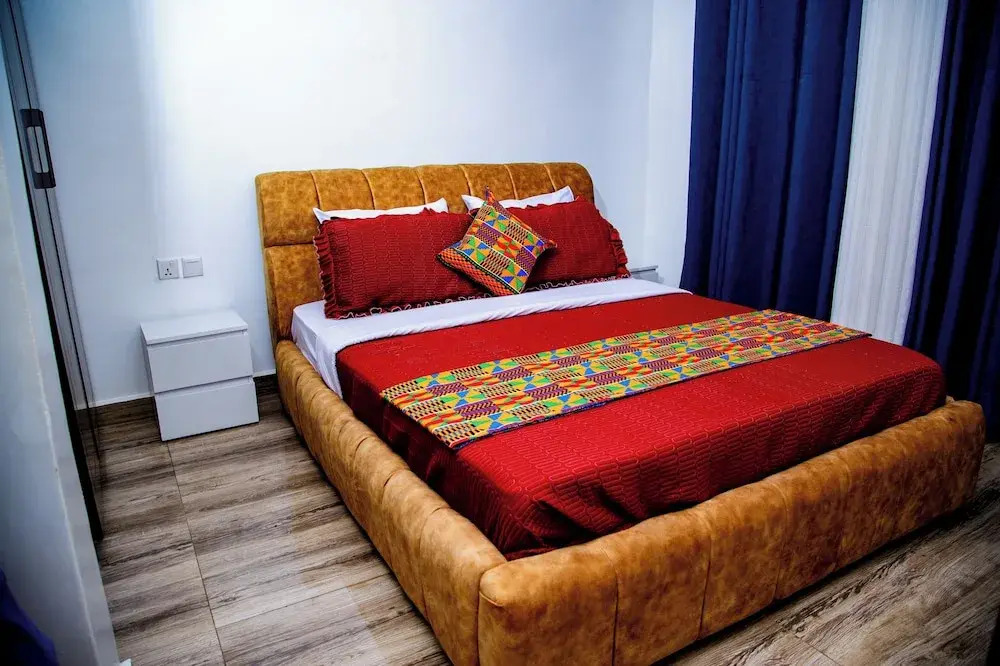 Apartment - Sleeps 4 - Parking - Balcony