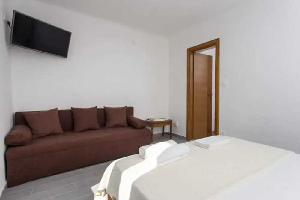 Apartment Maricol - One Bedroom Apartment With Terrace