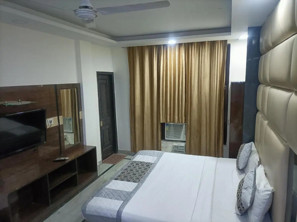 Hotel Infinity Near Delhi Airport