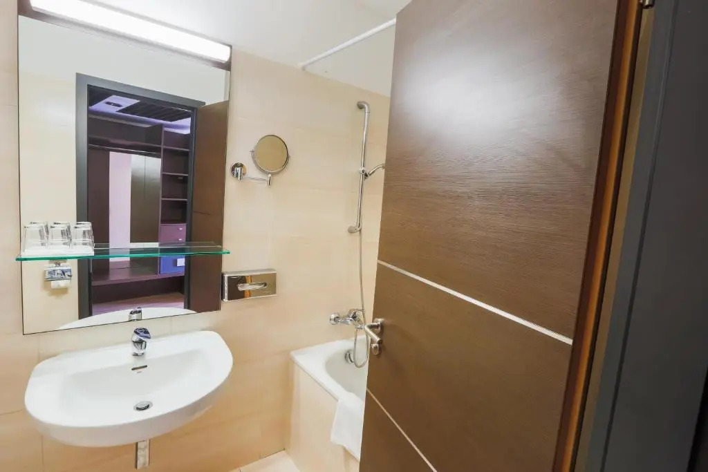 CE Plaza Hotel