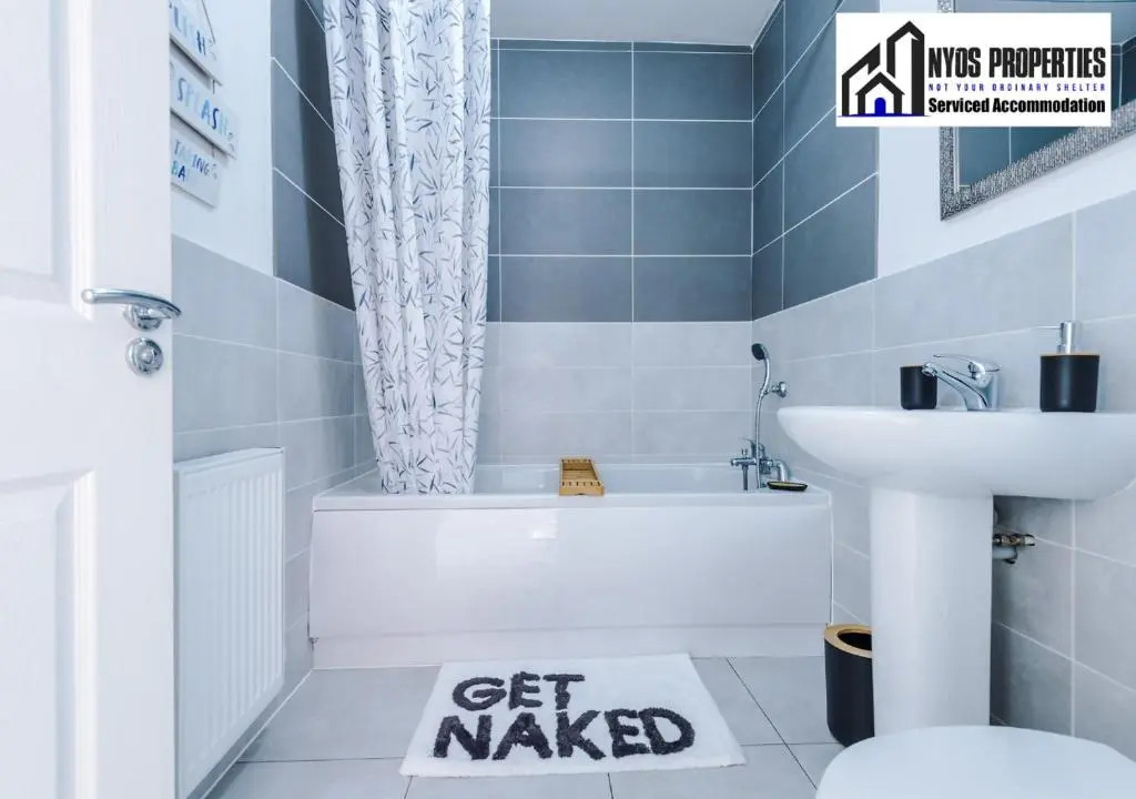 30  Off Monthly Stay/ 4 Bed House/ Free Parking