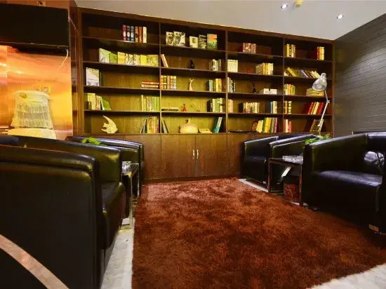 Taiyuan Huazhong Apartment