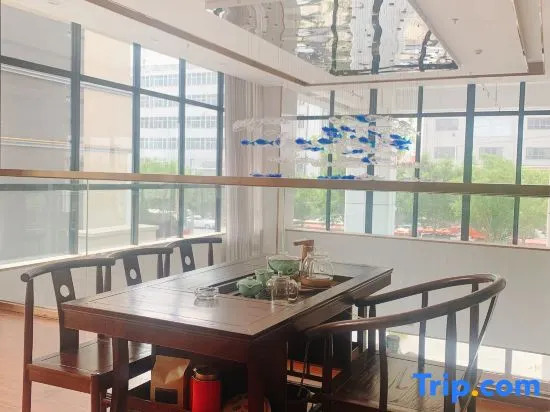 Platinum Whale Yue Hotel (International Logistics Park, Zhengzhou Economic Development Zone)