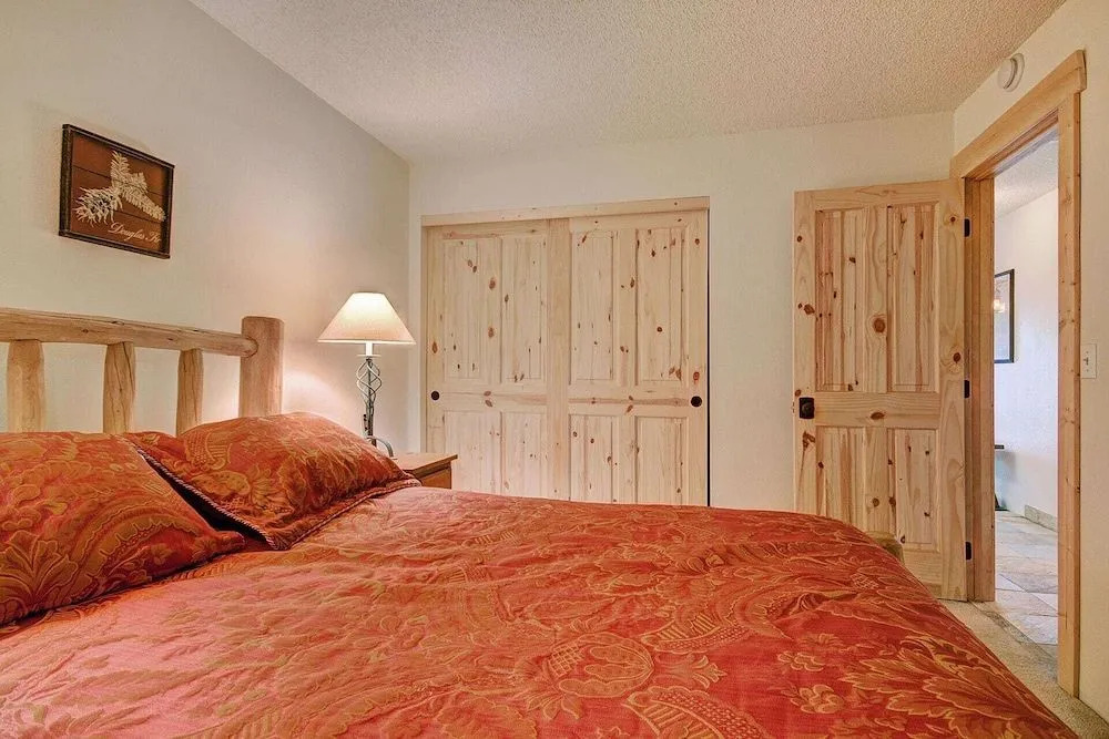 Longbranch 318 - 3 Br Condo