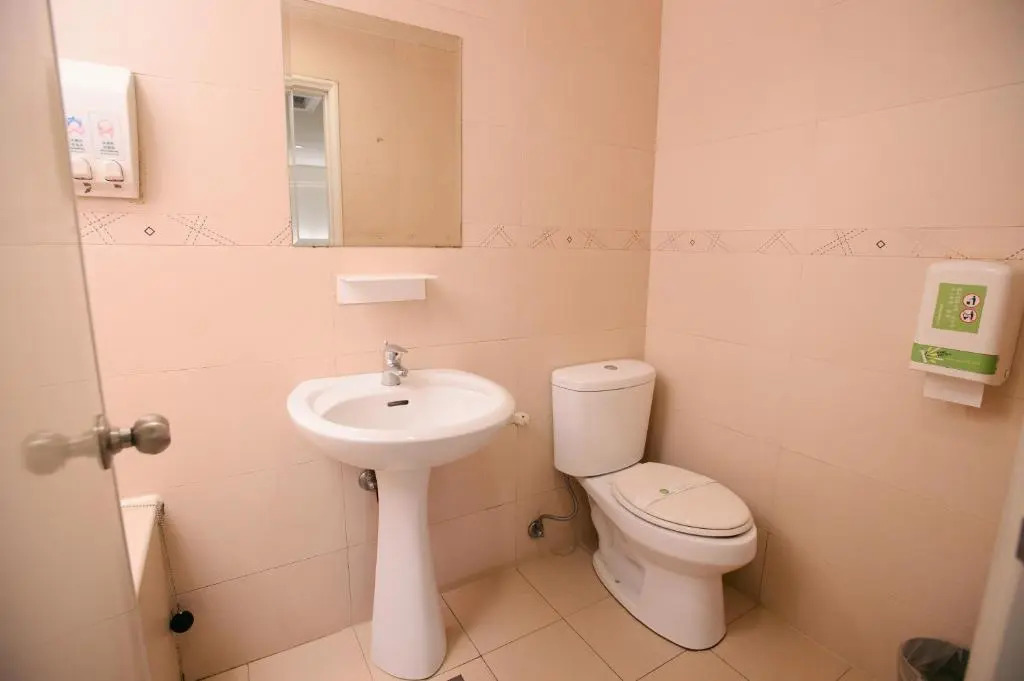 Kiwi Express Hotel - Zhong Zheng Branch