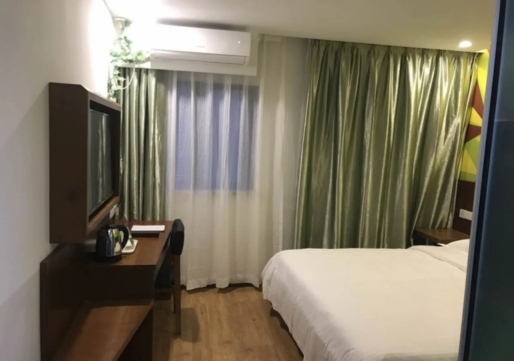 Vatica Shanghai Pudong New District Dishui Lake Hotel
