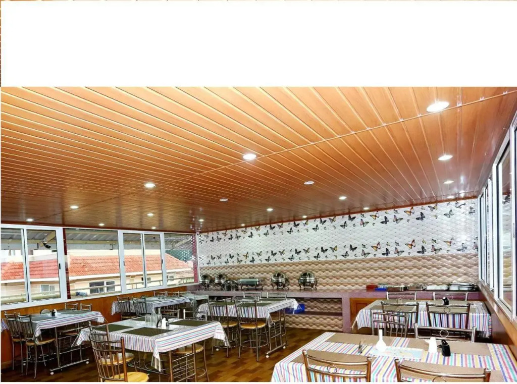 Lagana MMR Holiday Inn