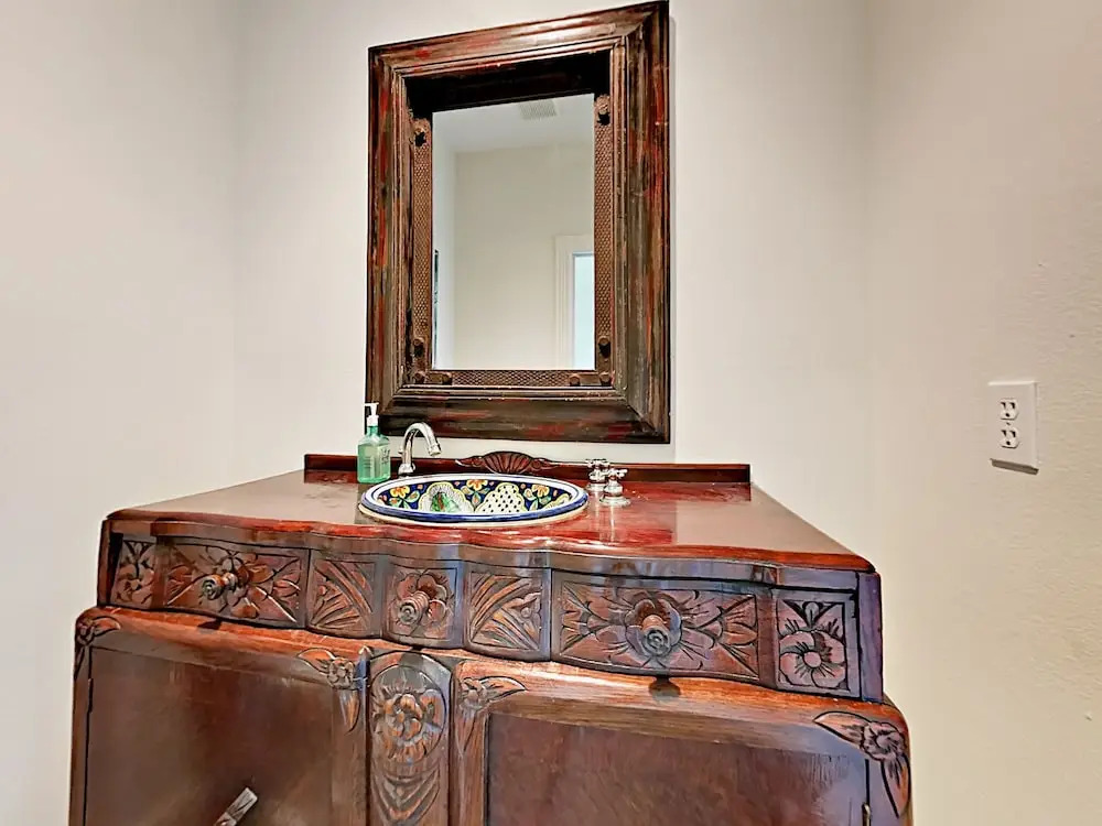 805 The High Road Home 4 Bedrooms 3.5 Bathrooms Home