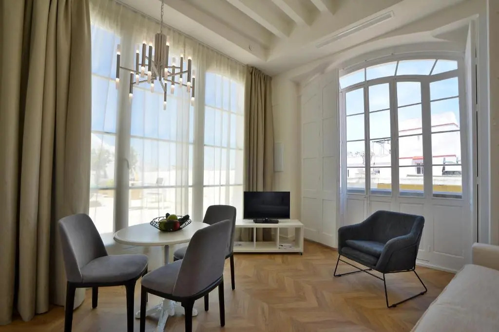 Plaza Mina Suites by Luxury Suites Cadiz