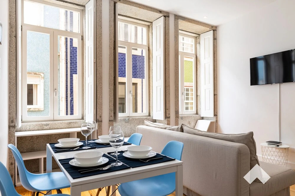 Mitch1 · Spacious Duplex in Porto's Downtown A/C