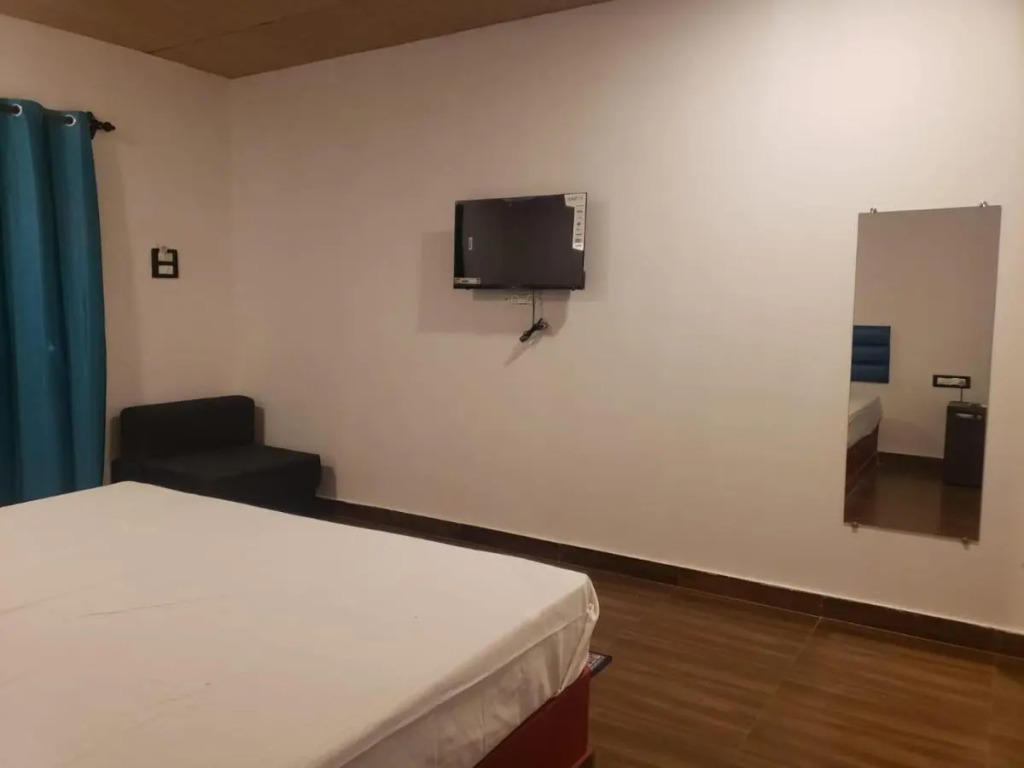 White Truffle Resort, Arambol