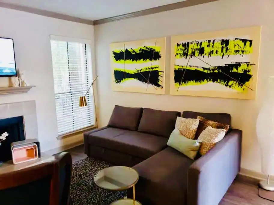 Apt Close to Towncenter Free Parking