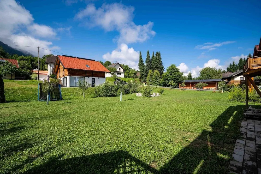 Villa with terrace, sauna near the border triangle