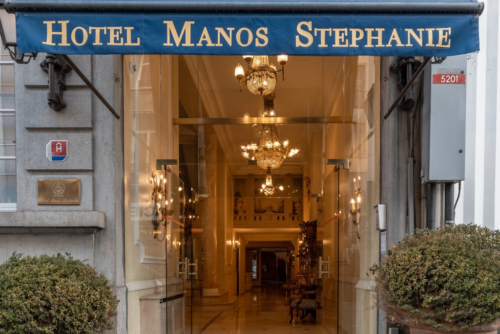 Отель Manos Stephanie