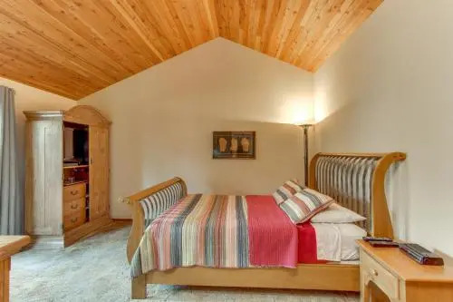 Yellow Rail 10 - Meredith Lodging