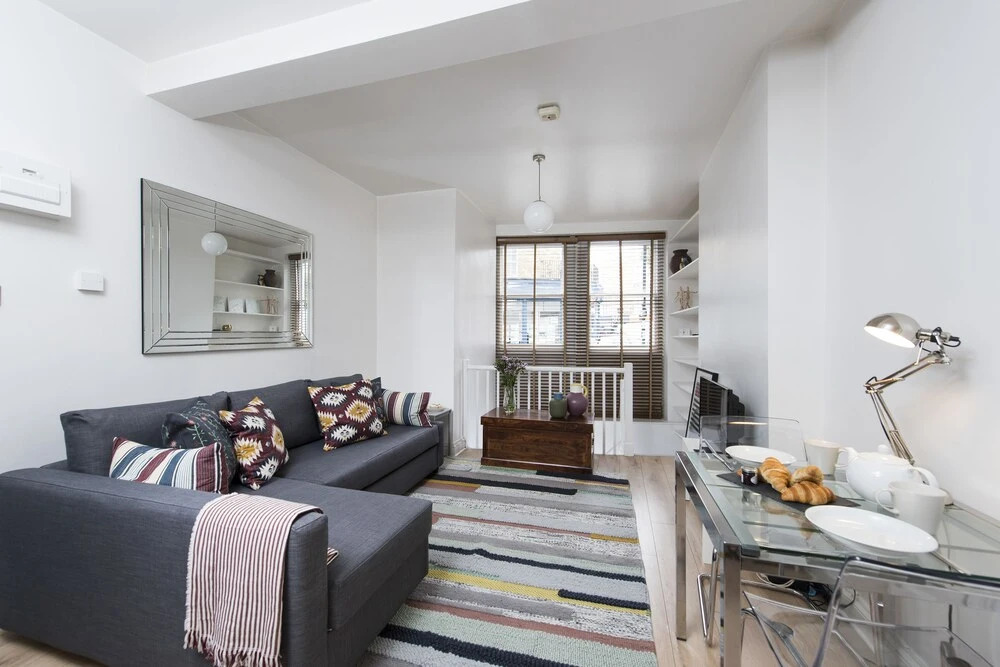 Stunning 1BR Kings Cross Flat!