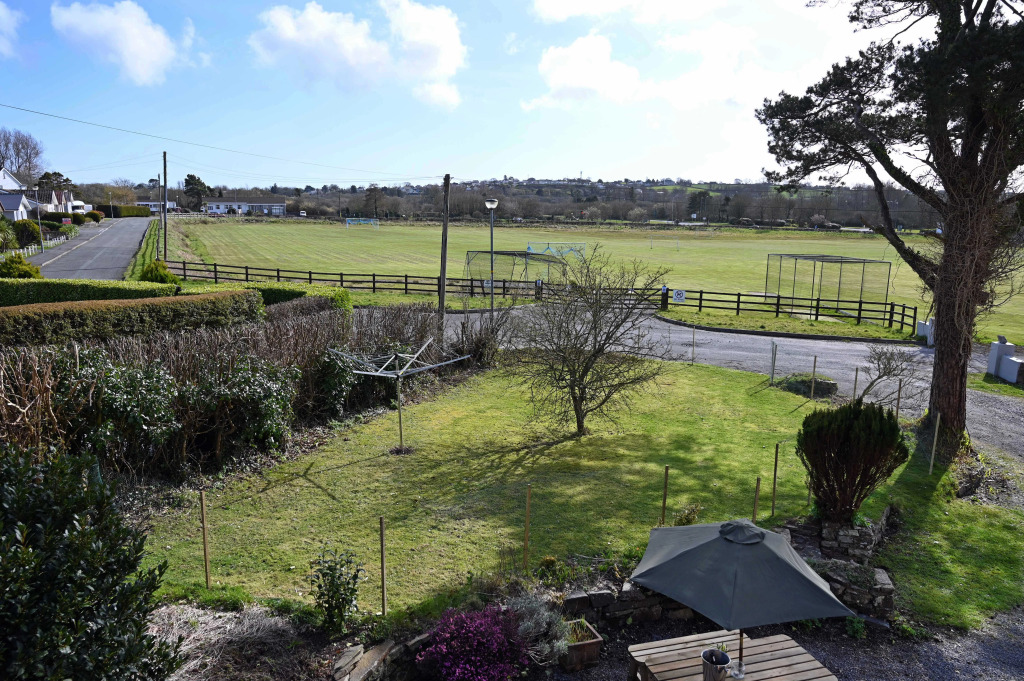 Y Bwthyn - Cosy Cottage with Parking