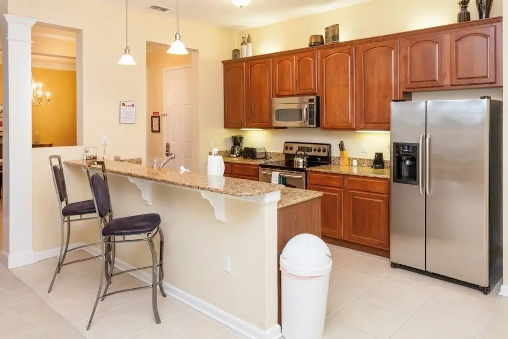 3 Bed 2 Bath Premium Lakeview l 1006
