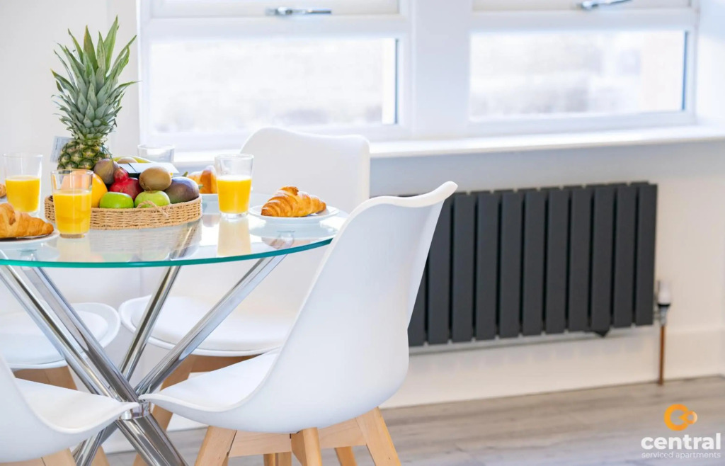 2 Bedroom Apartment by Central Serviced Apartments - Sandeman Street - FREE Street Parking