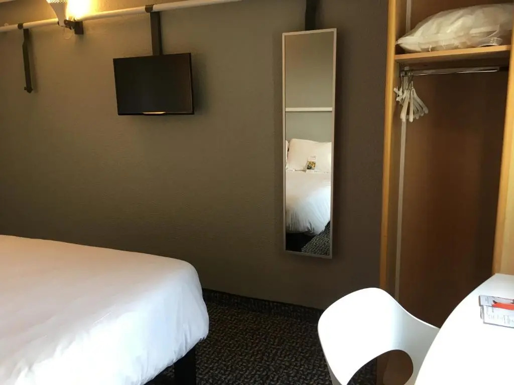 ibis Abbeville