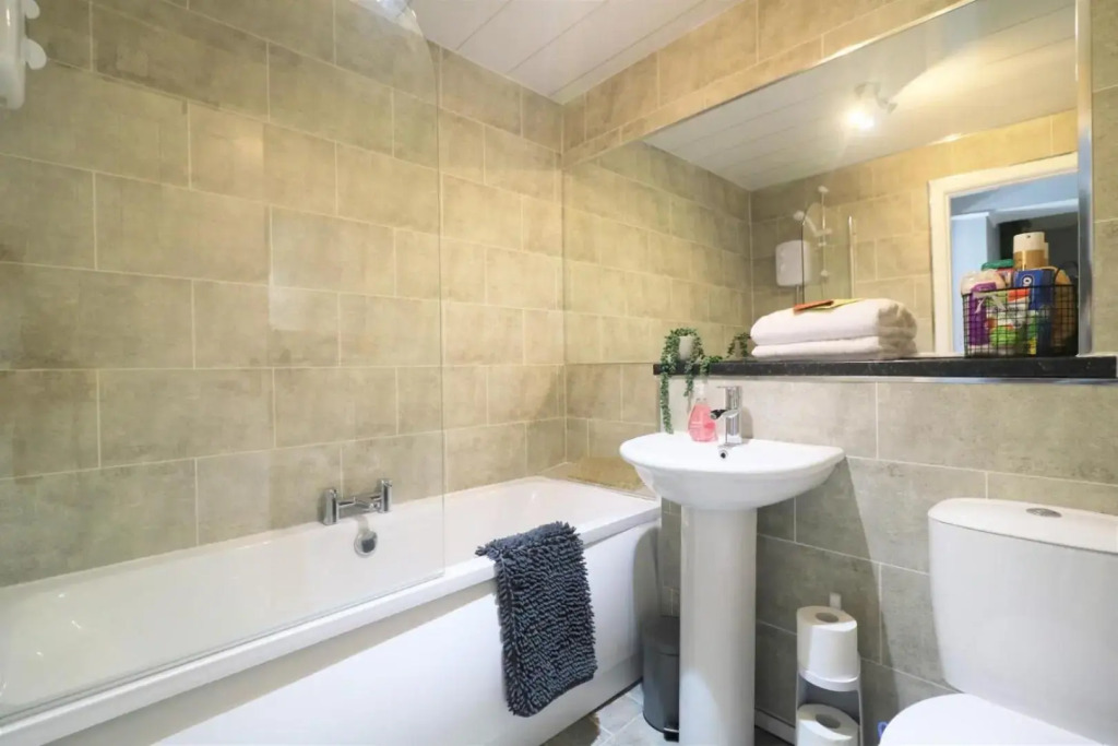 2 Bedroom Apartment at SECC Hydro Full Refurb GREAT LOCATION PRIVATE FREE PARKING