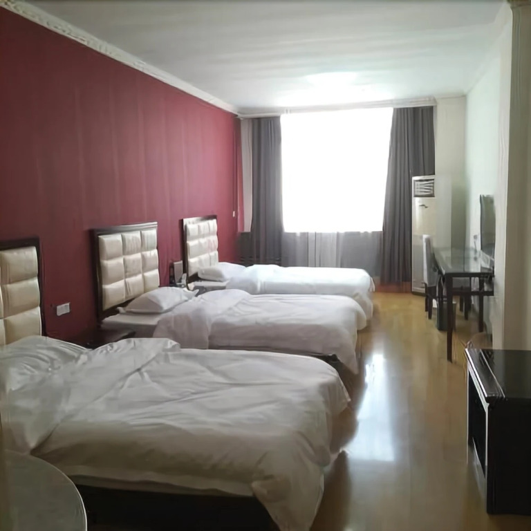 QIANNA HOTEL GLORIOUS (Xinxiang Baligou)