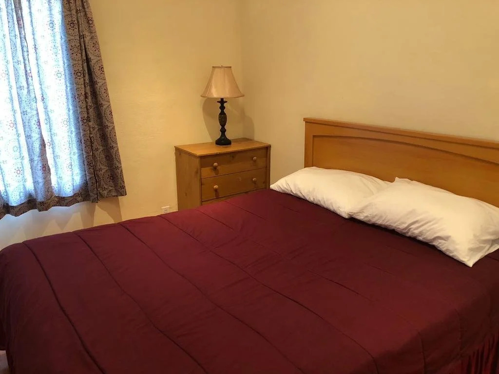 Nice 2 Bedroom in Burbank