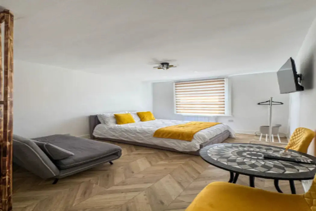 Tottenham City Stays, Opposite Seven Sisters Train Station