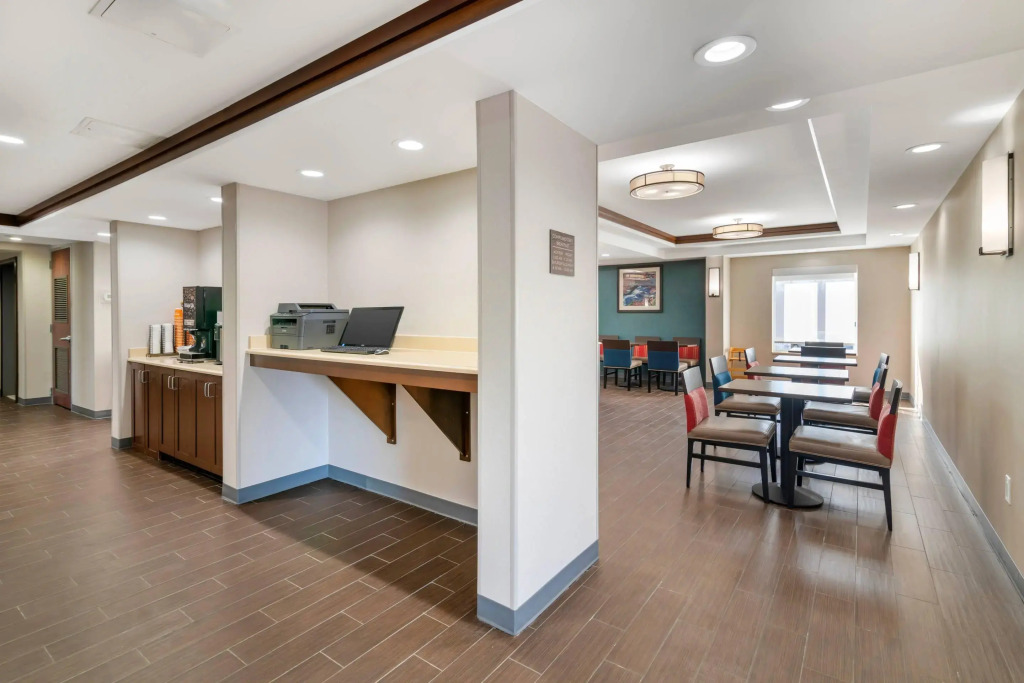 Comfort Inn Manchester Airport