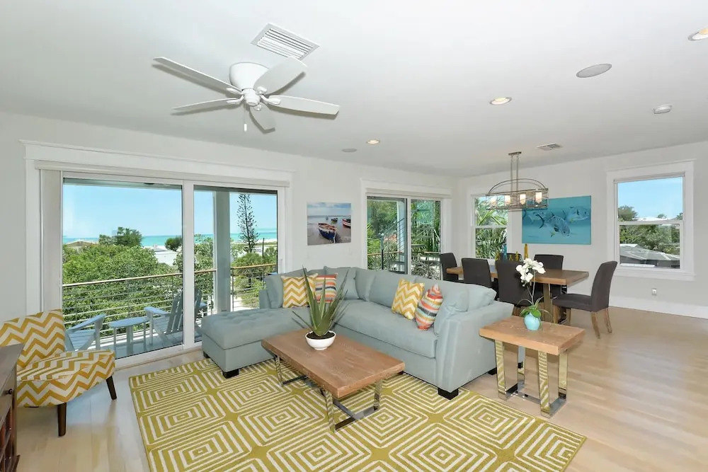 Direct Beach View Apartment 5