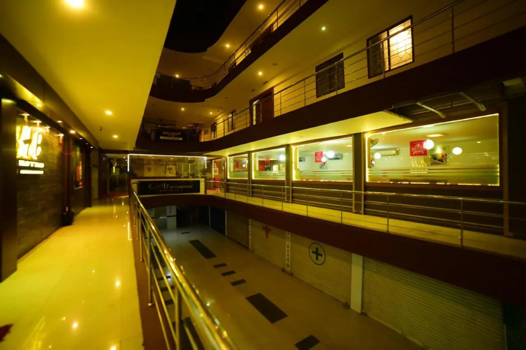 Castle International Premium Hotel
