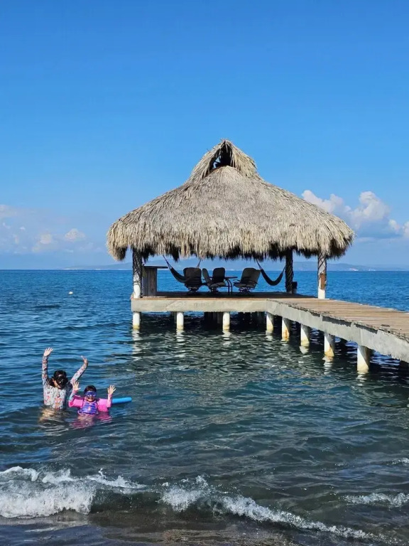 Bayshore 76 Beachfront Villa Palmar de ocoa