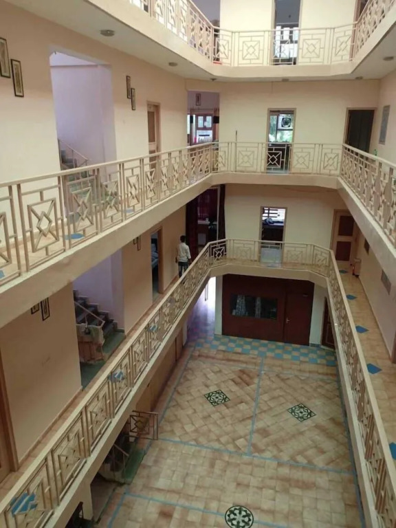 Hotel Golden Nest