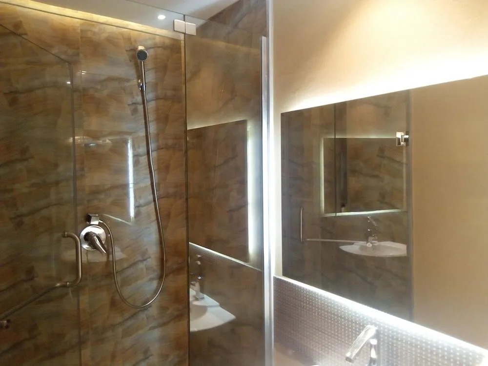 K-Tavern Hotels