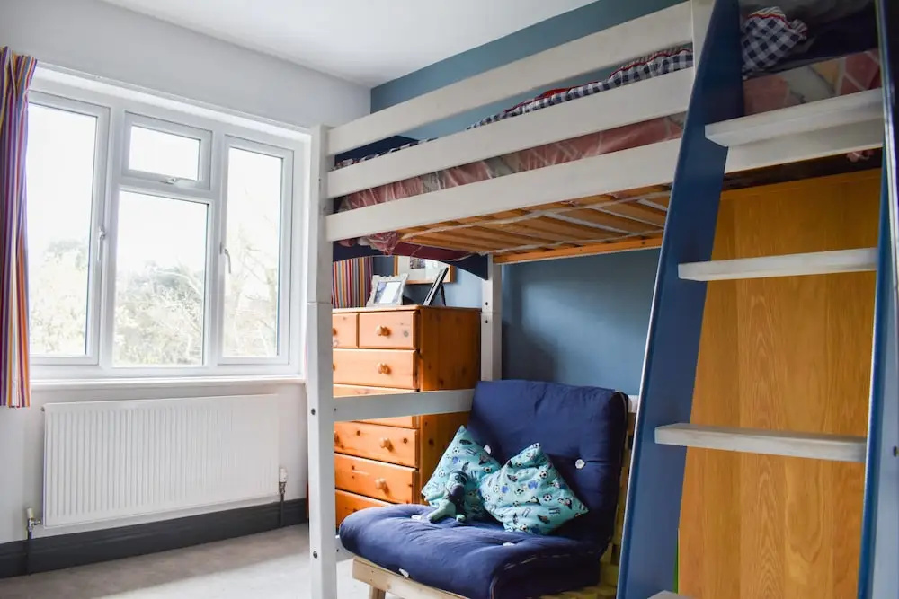 Spacious 4 Bedroom Family Home in Hove