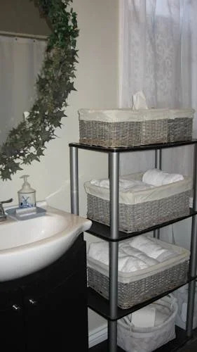 B&B Rocky Waters