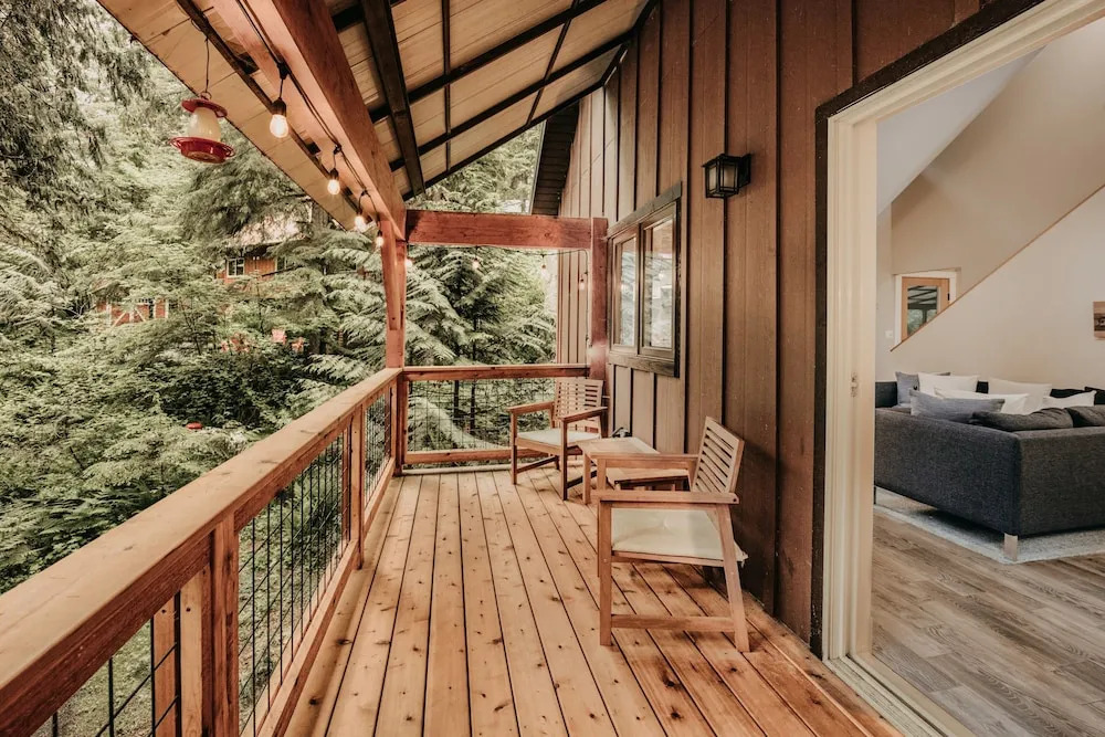Snowline Cabin #69 - An Elegant Country Home! Sleeps 8