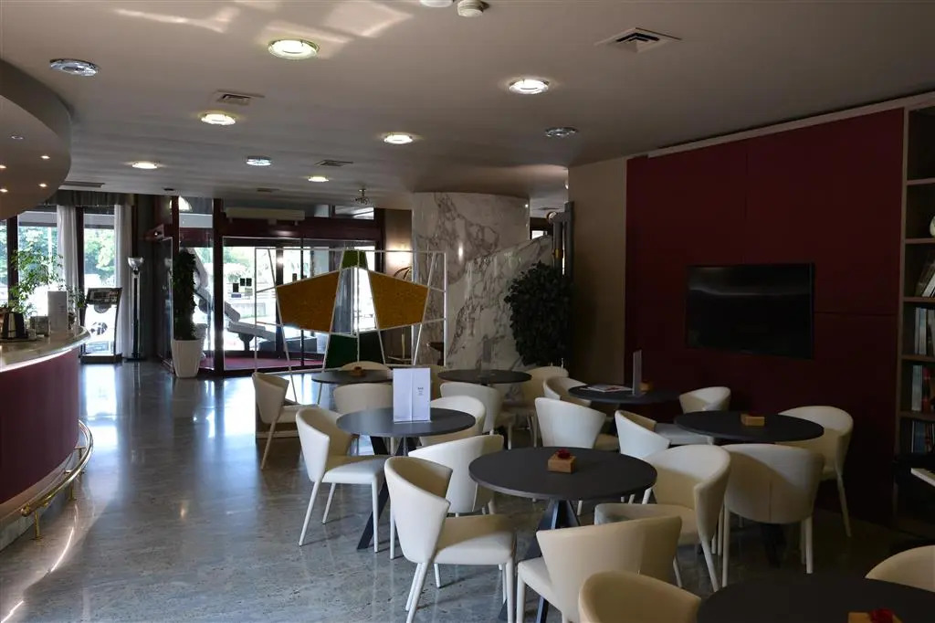 Hotel Sunflower