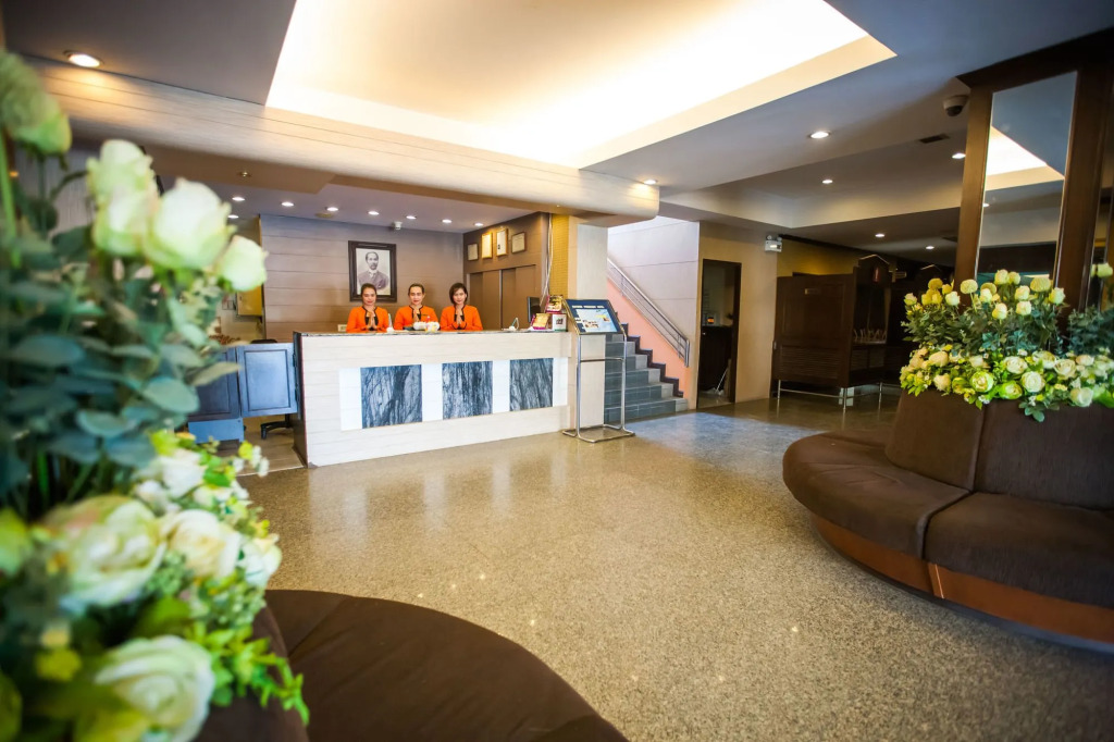 Klaang Muang Hotel